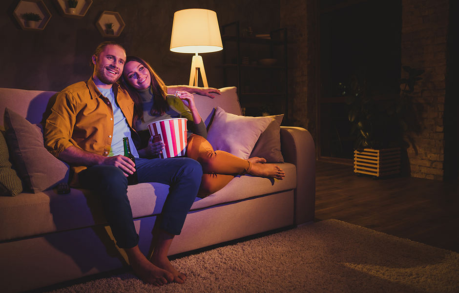 Movie night ideas for couples